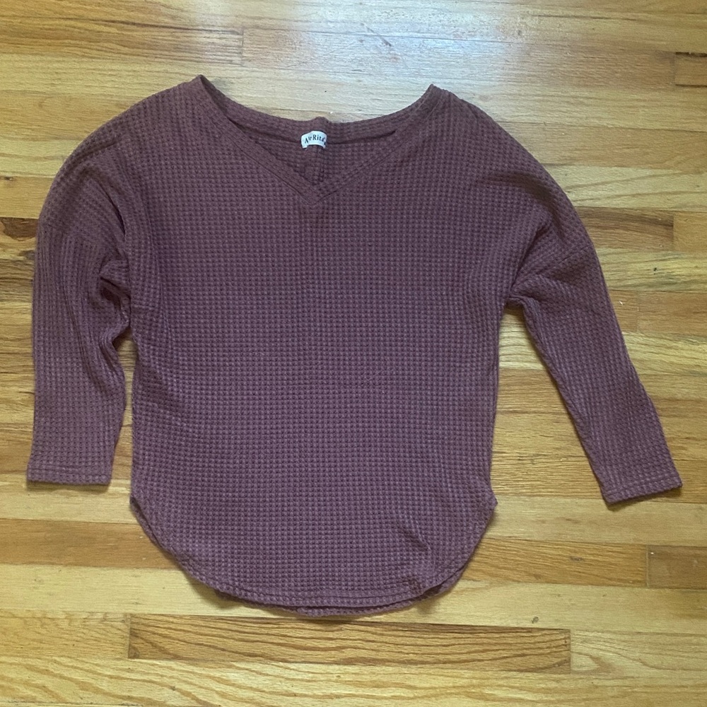 Cozy V-Neck Waffle Knit Long Sleeve Top - Maroon